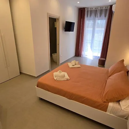 Marieclaire לינה וארוחת בוקר סלרנו