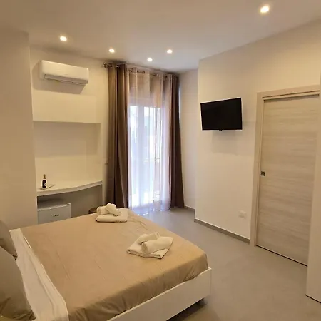 Marieclaire 4* סלרנו